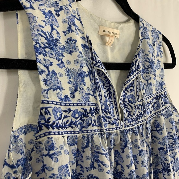 Rebecca Taylor Aimee Floral Blue & White Silk Sleeveless Blouse, size 0 - Picture 6 of 9